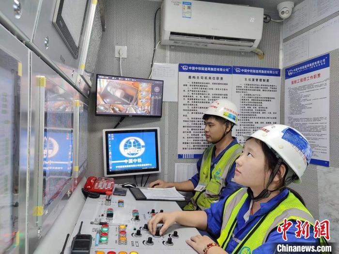 中國最大水壓、最大埋深海底隧道工程建設快速推進