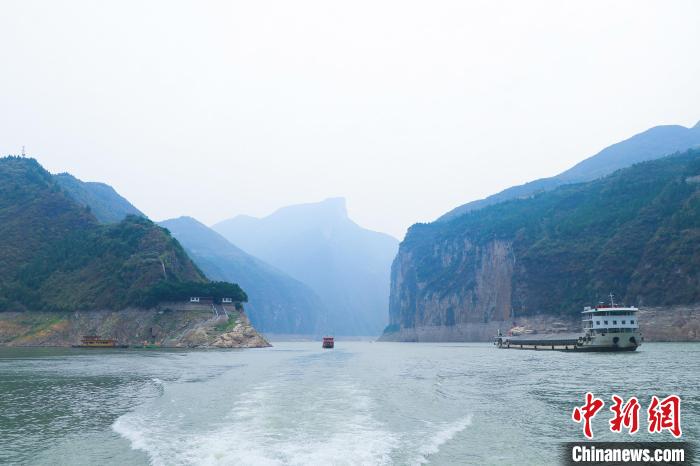 一場巡河“找茬”行動，何以巡出碧水東流的長江？