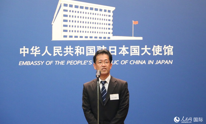 導師代表、東京大學教授內(nèi)山真伸發(fā)表致辭。人民網(wǎng) 許可攝