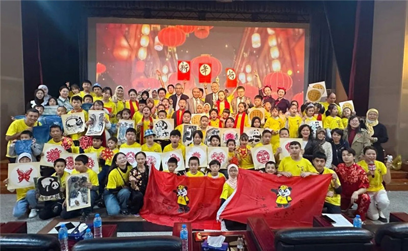 圖為2023“中華文化大樂園—埃及開羅營”閉幕式活動現(xiàn)場。主辦方供圖