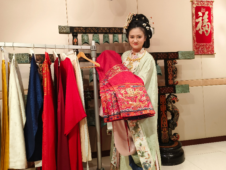 馬耳他中國(guó)文化中心的漢服展示。馬耳他中國(guó)文化中心供圖