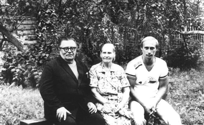 從圣彼得堡到莫斯科，普京從政大事記：下一個六年怎么走？