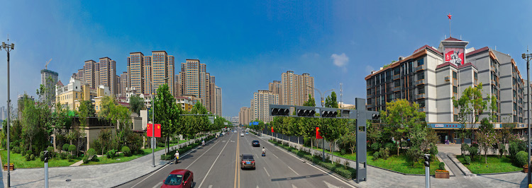 臨汾中大街五一路口。