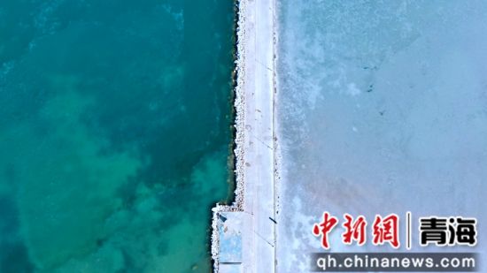 圖為冬日青海湖。李江寧攝