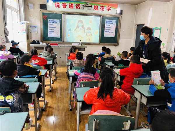 圖片默認(rèn)標(biāo)題_fororder_4、恢復(fù)上課的學(xué)生們-攝影-左斌