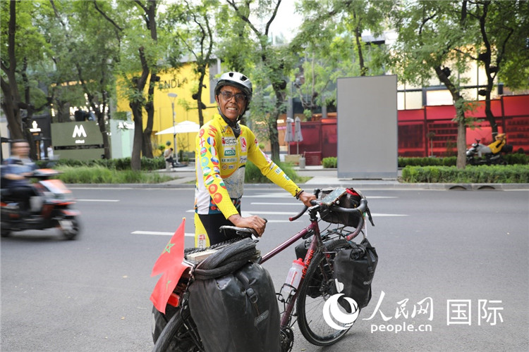 摩洛哥自行車運(yùn)動(dòng)員卡里姆·穆斯塔。人民網(wǎng)記者 翟轉(zhuǎn)麗攝