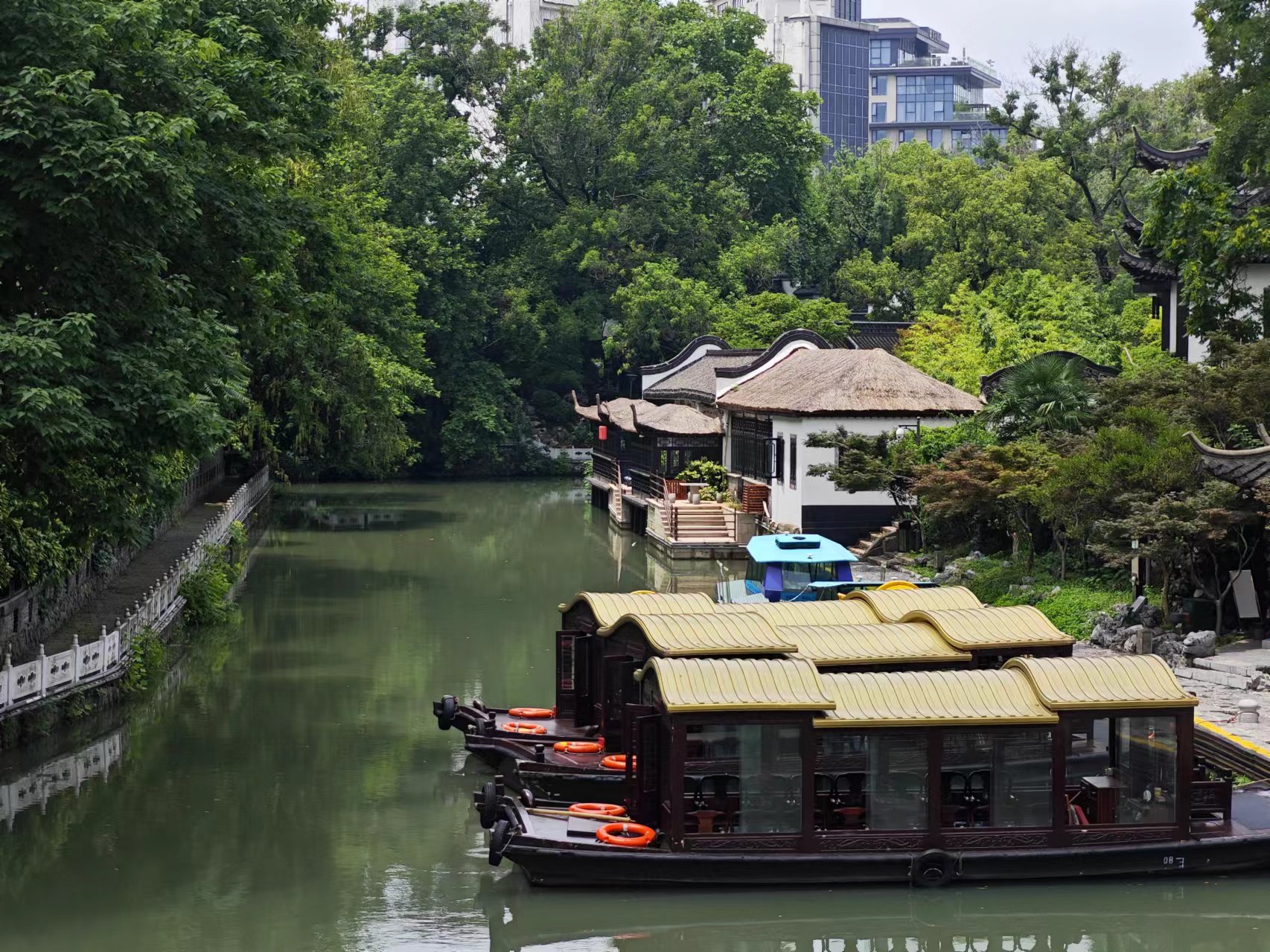 揚(yáng)州大運(yùn)河文化旅游度假區(qū)一角。人民網(wǎng)記者 黃鈺攝