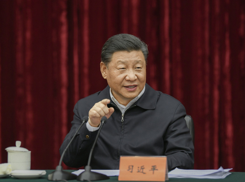 2019年4月15日至17日，中共中央總書(shū)記、國(guó)家主席、中央軍委主席習(xí)近平在重慶考察，并主持召開(kāi)解決“兩不愁三保障”突出問(wèn)題座談會(huì)。這是4月16日下午，習(xí)近平主持召開(kāi)解決“兩不愁三保障”突出問(wèn)題座談會(huì)并發(fā)表重要講話。新華社記者 謝環(huán)馳 攝