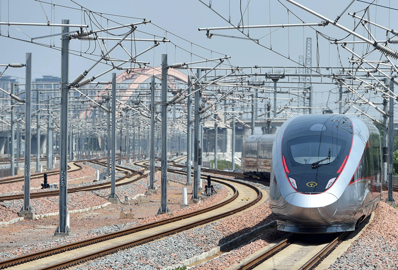 2022年6月20日，濟(jì)鄭高鐵鄭州首發(fā)G9206次列車駛出鄭州東站。
