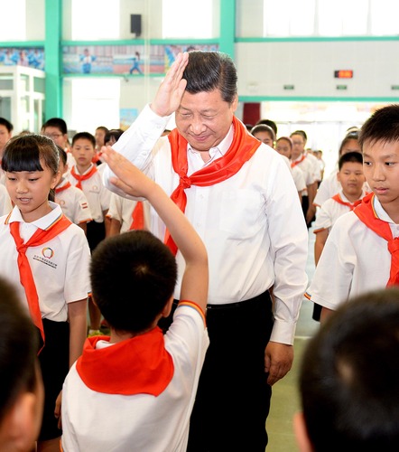 2014年5月30日，習近平總書記來到北京市海淀區(qū)民族小學，參加慶?！傲弧眹H兒童節(jié)活動。