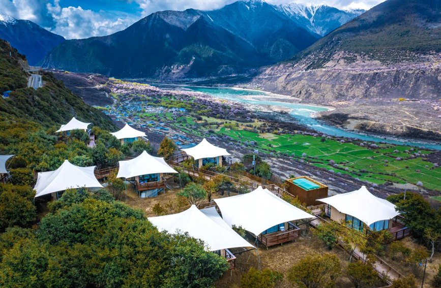 依托桃花資源，打造文旅產(chǎn)業(yè)。 張靜攝