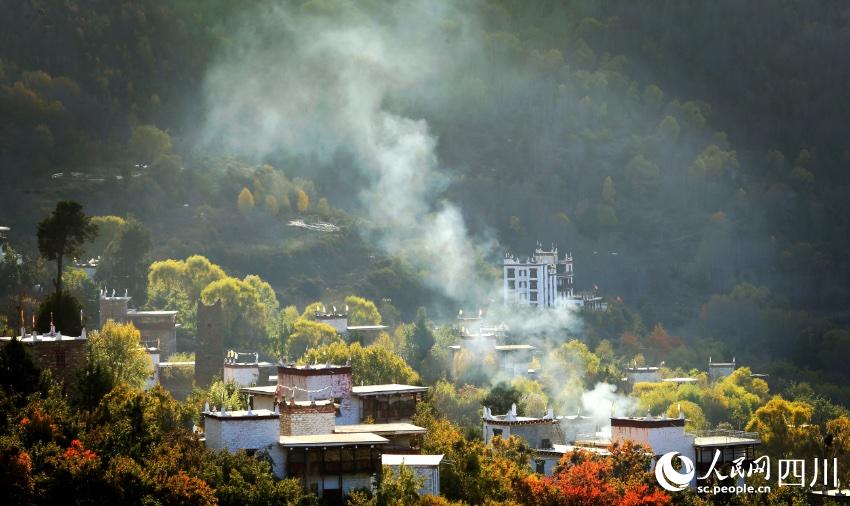 丹巴美景。李永安攝