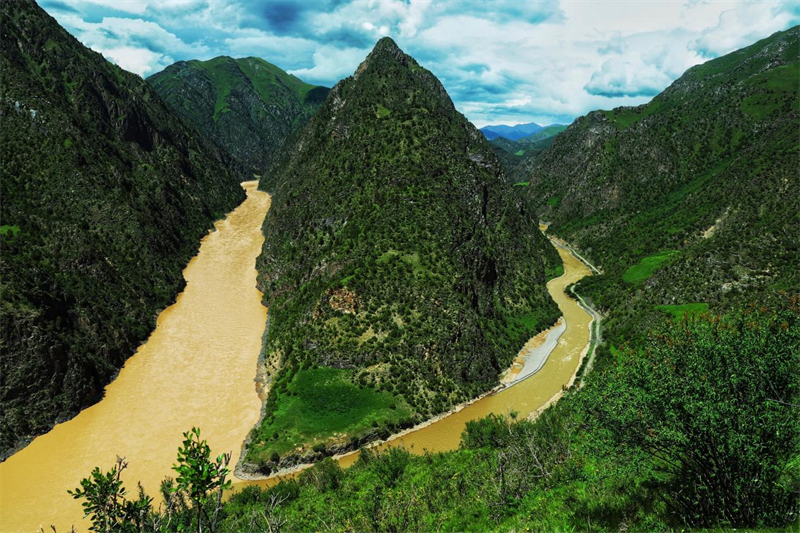三江源美景。圖片來(lái)源：農(nóng)牧民大自然攝影隊(duì)