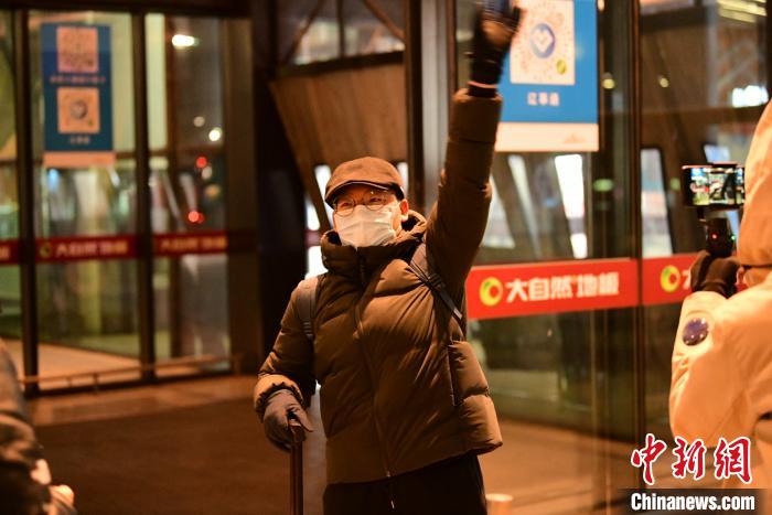 1月9日晚剛到沈陽(yáng)?！¤F西區(qū)委宣傳部 攝
