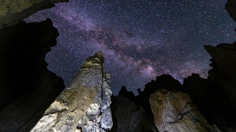 手可摘星辰。貢覺群培攝