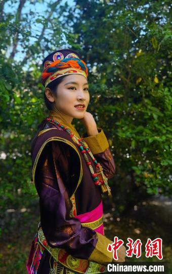 圖為國家級非遺項目——林芝工布藏族服飾。　李林 攝