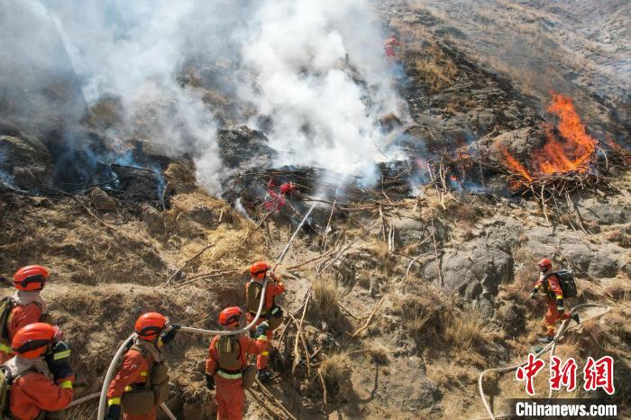 山地滅火訓練?！∥鞑厣窒揽傟犔厍诖箨?供圖