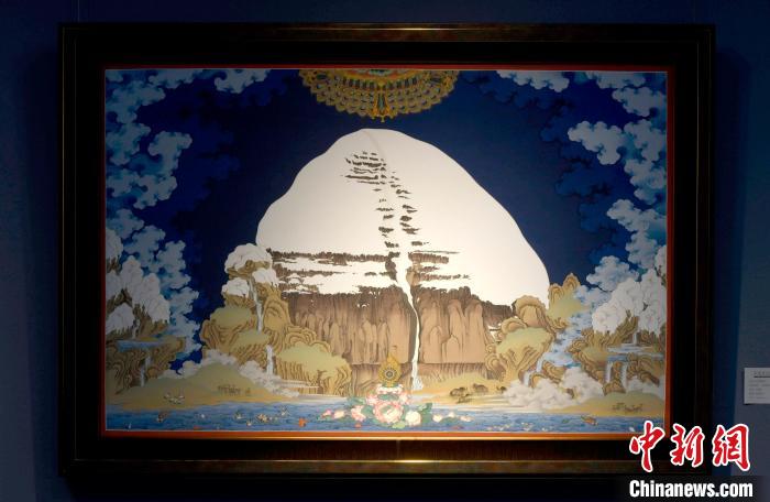 圖為5月16日，展覽中新創(chuàng)唐卡作品《岡底斯山》?！±盍?攝
