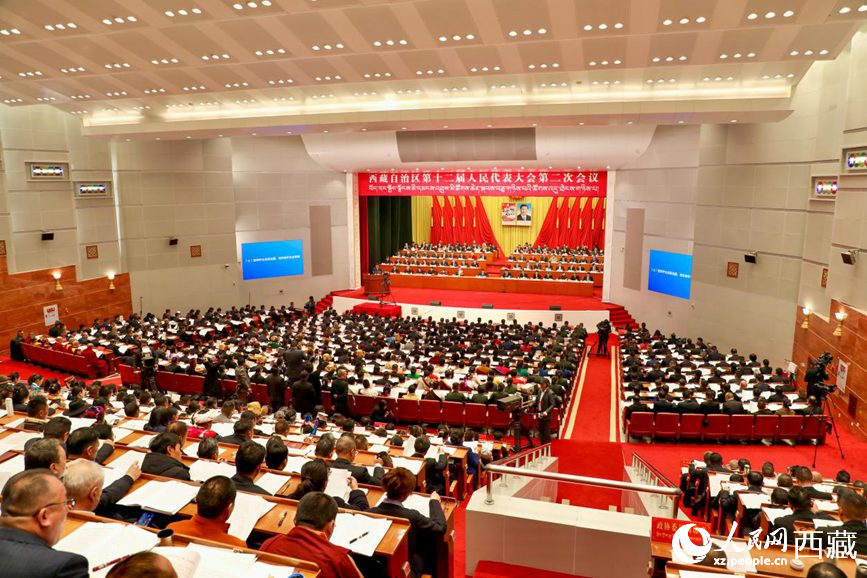 西藏自治區(qū)十二屆人大二次會(huì)議現(xiàn)場(chǎng)。