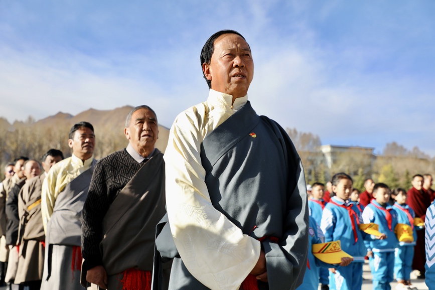 “升國旗、唱國歌”儀式現(xiàn)場(chǎng)。